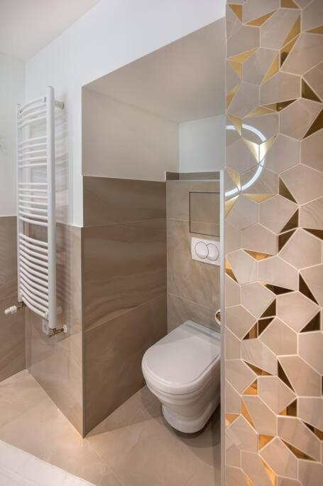 Orangehomes Luxury Apartment Next To Gellert Hill 부다페스트 외부 사진